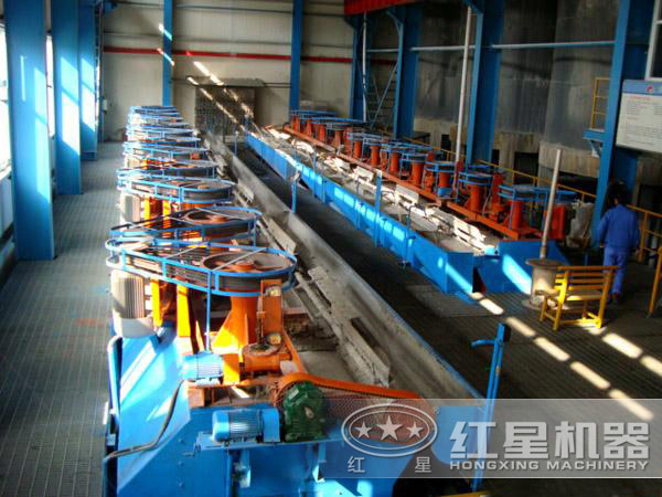 山西金礦浮選設(shè)備生產(chǎn)線現(xiàn)場(chǎng):浮選機(jī) 山西金礦浮選設(shè)備生產(chǎn)線現(xiàn)場(chǎng):浮選機(jī)