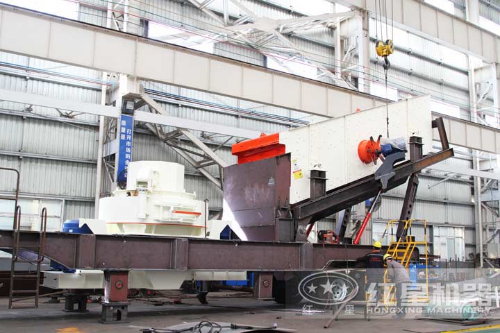 移動柴油機(jī)式制沙機(jī)：配VSI制砂機(jī)，制砂+整形