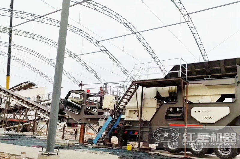 鄂破移動破碎站現場搭建,操簡單方便 鄂破移動破碎站現場搭建,操簡單方便