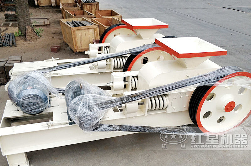 對(duì)輥式破碎機(jī) 對(duì)輥式破碎機(jī)