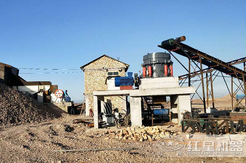 時產100-300噸石子破碎機生產現場 時產100-300噸石子破碎機生產現場