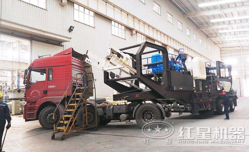 新一代移動碎石機發貨 新一代移動碎石機發貨