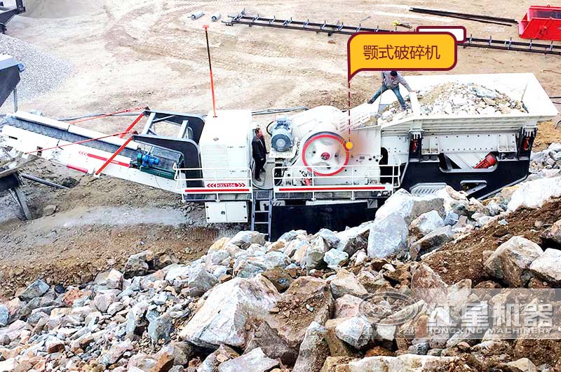 履帶式移動鄂式破碎機生產現場，一鍵操控超智能