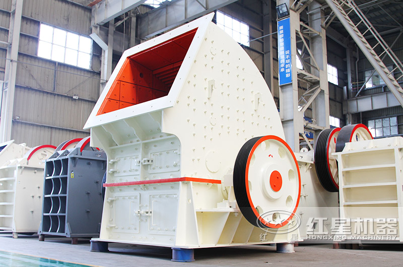 重錘式破碎機(jī):一次成型碎石機(jī) 重錘式破碎機(jī):一次成型碎石機(jī)