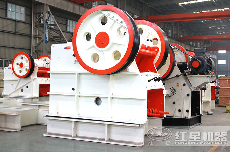 大型顎式破碎機設(shè)備圖 大型顎式破碎機設(shè)備圖