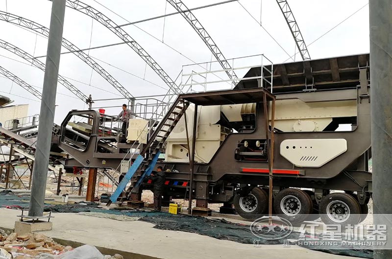 HX1349HD110移動(dòng)顎式破碎機(jī) HX1349HD110移動(dòng)顎式破碎機(jī)