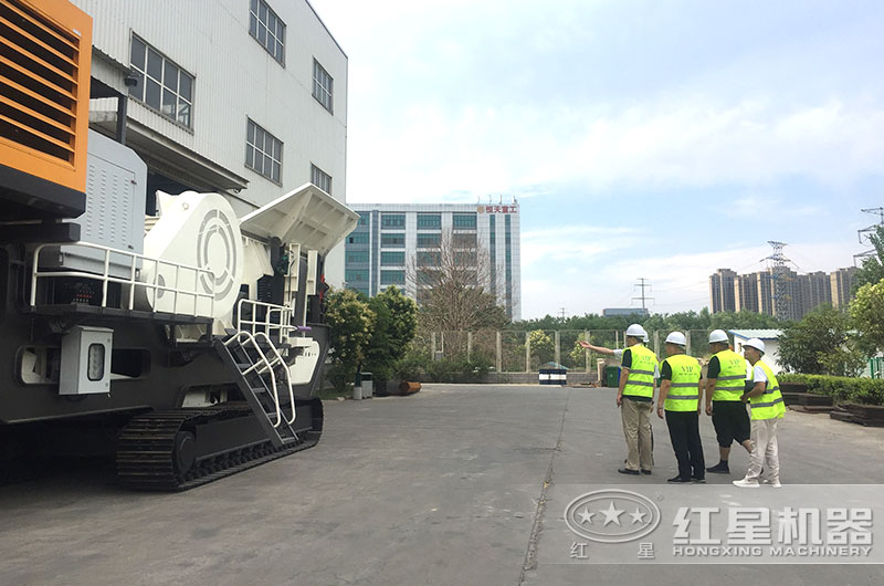 客戶到廠實地參觀，詳細了解設(shè)備