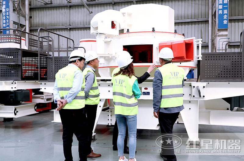 客戶(hù)到設(shè)備生產(chǎn)車(chē)間實(shí)地考察 客戶(hù)到設(shè)備生產(chǎn)車(chē)間實(shí)地考察