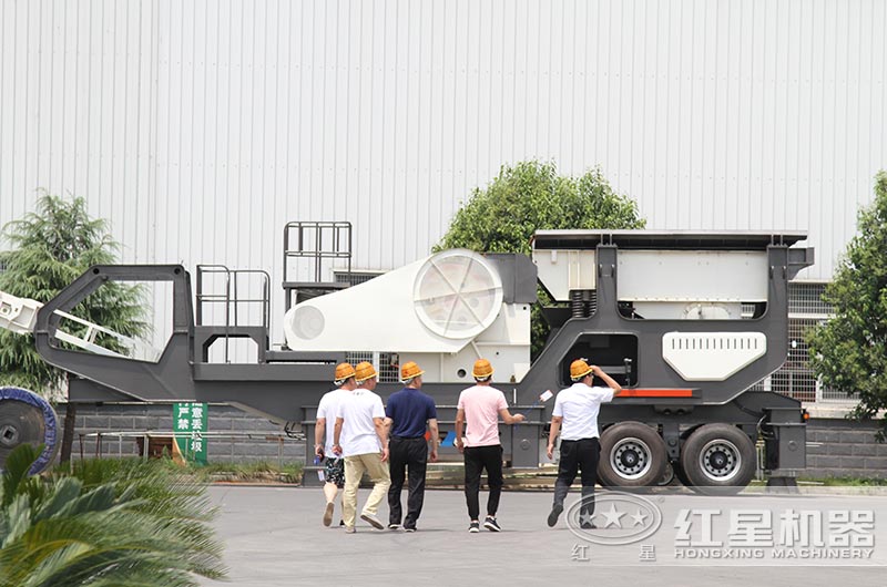 客戶到場實地參觀、深入了解設備 客戶到場實地參觀、深入了解設備