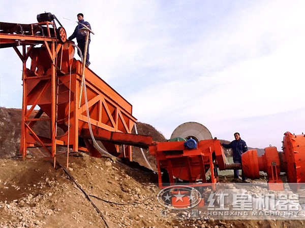 赤鐵礦磁選機(jī)生產(chǎn)現(xiàn)場(chǎng)圖片 赤鐵礦磁選機(jī)生產(chǎn)現(xiàn)場(chǎng)圖片