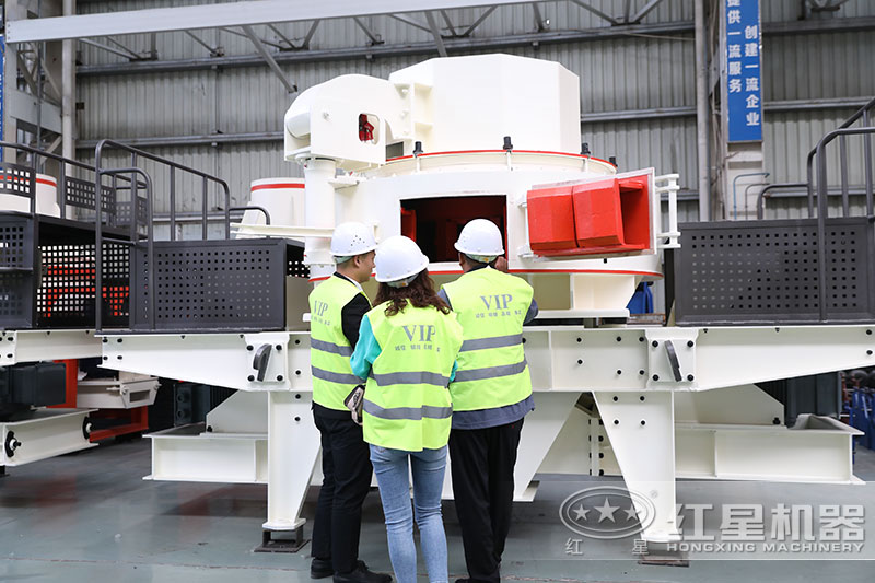 用戶(hù)到廠考察沙子破碎機(jī) 用戶(hù)到廠考察沙子破碎機(jī)