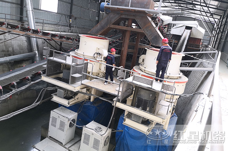 經(jīng)典二段閉路破碎生產(chǎn)線現(xiàn)場(chǎng)2 經(jīng)典二段閉路破碎生產(chǎn)線現(xiàn)場(chǎng)2