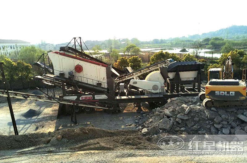 移動重錘式制砂機(jī)工作現(xiàn)場圖片 移動重錘式制砂機(jī)工作現(xiàn)場圖片