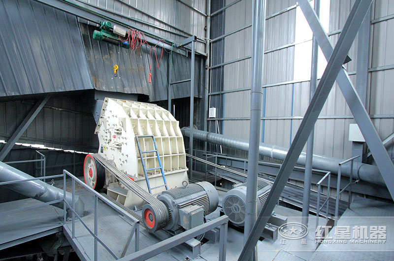 紅星礦石錘式破碎機(jī) 紅星礦石錘式破碎機(jī)